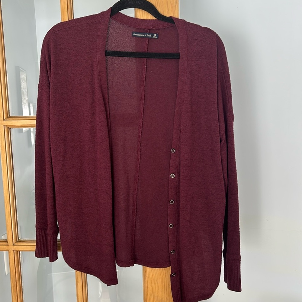 Women’s sweater Abercrombie and Fitch size XS burgundy